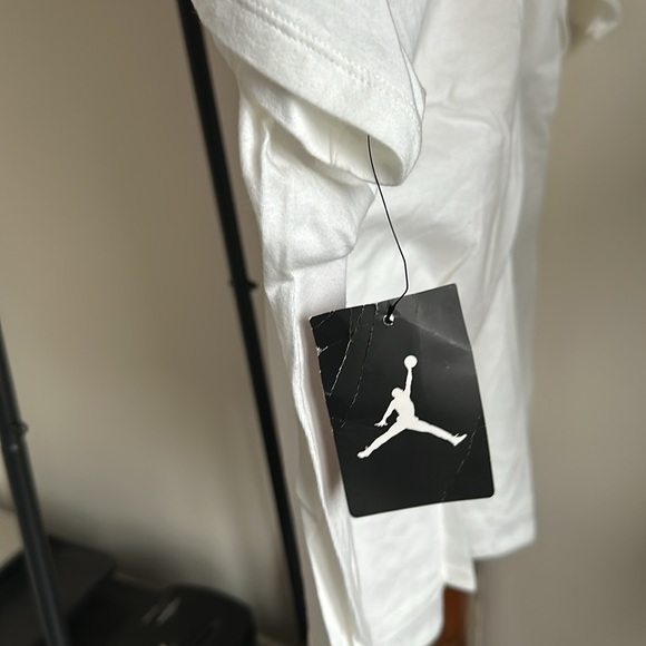 Hare Jordan tshirt - Picture 4 of 6